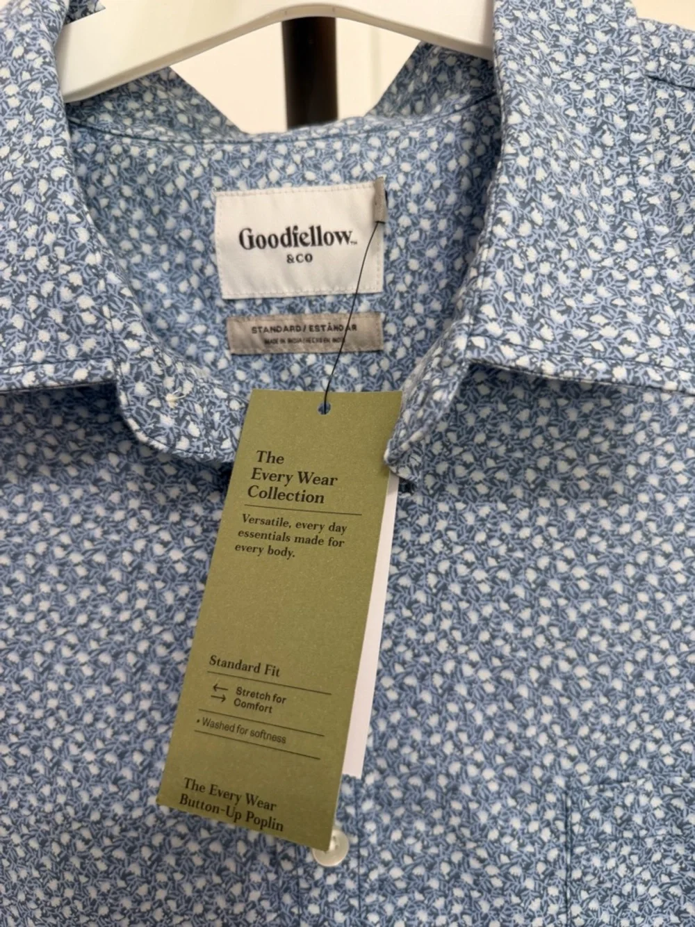 Goodfellow & Co Men's Blue Floral & White Short-Sleeve Button-Down Shirts - Picture 6 of 7